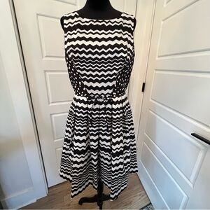 Taylor Black and White Zigzag Midi Dress